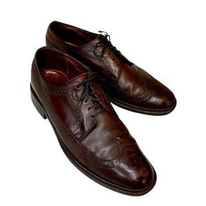 Vintage Men's Brown Leather Wing Tip Shoes Made In USA Circa 1970s Size 11